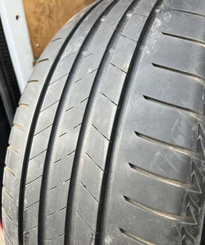 Bridgestone Turanza T005 225/55 R17