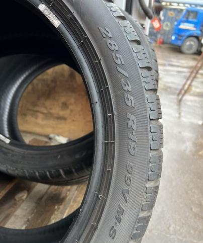 Pirelli Winter Sottozero 240 Serie II 285/35 R19