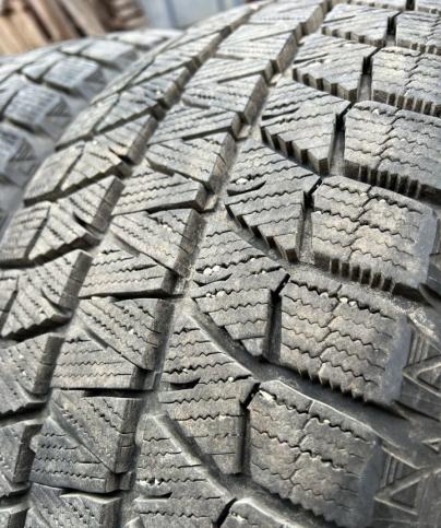 Bridgestone Blizzak WS-80 235/50 R19