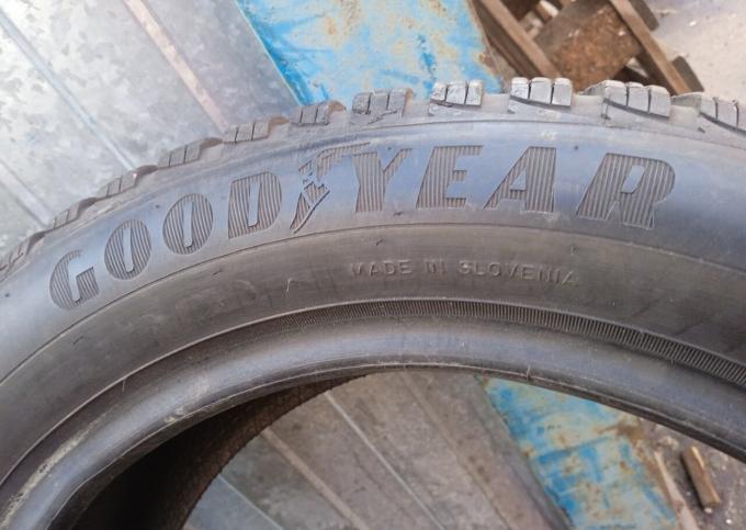 Goodyear UltraGrip 9 195/55 R16