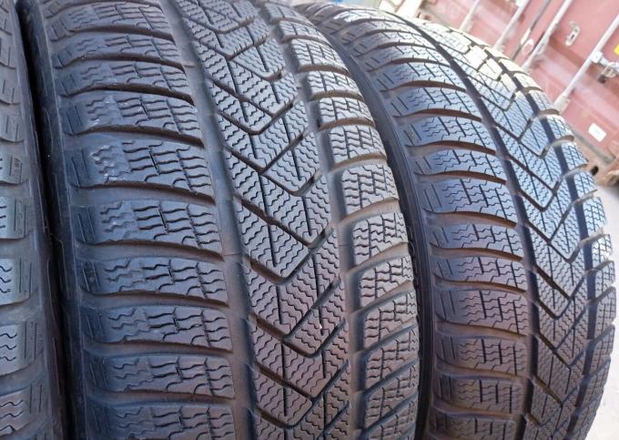 Pirelli Winter Sottozero 3 245/45 R18