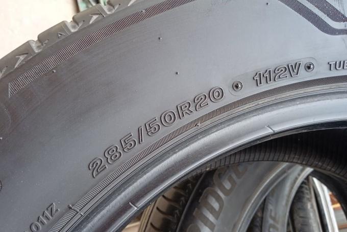 Bridgestone Alenza 001 285/50 R20