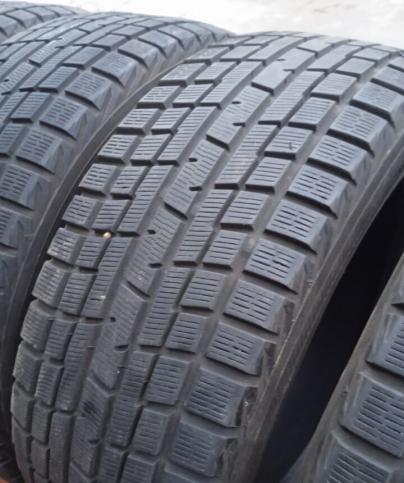 Yokohama Ice Guard IG30 215/55 R17