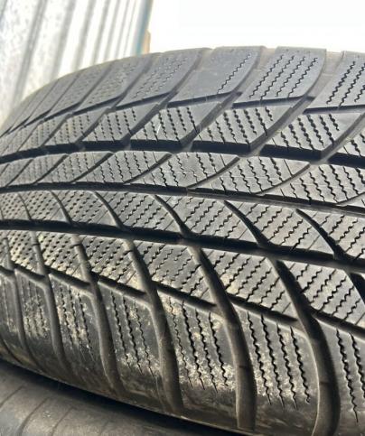 Bridgestone Blizzak LM-001 225/60 R18