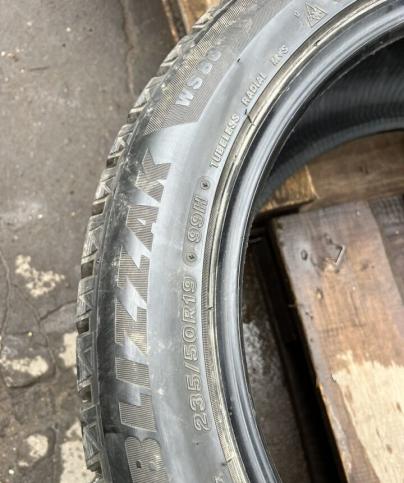 Bridgestone Blizzak WS-80 235/50 R19