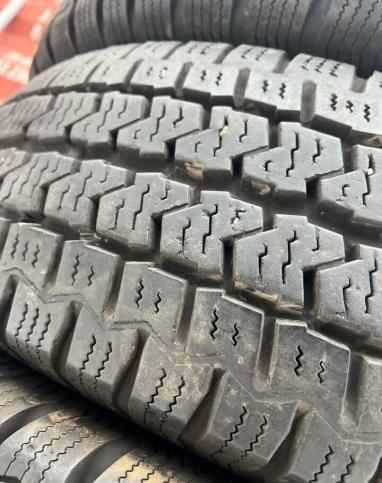 Continental VancoFourSeason 2 205/75 R16C