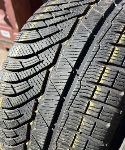 Michelin Pilot Alpin 4 235/35 R19