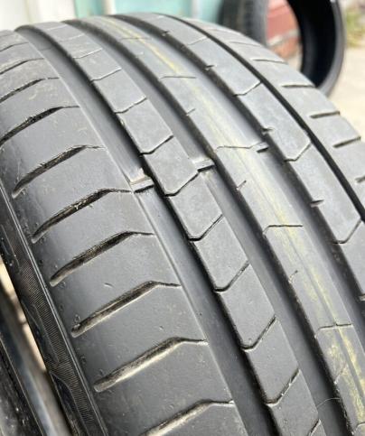 Pirelli P Zero PZ4 245/45 R19