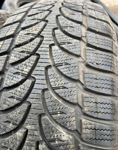 Bridgestone Blizzak LM-80 235/60 R18