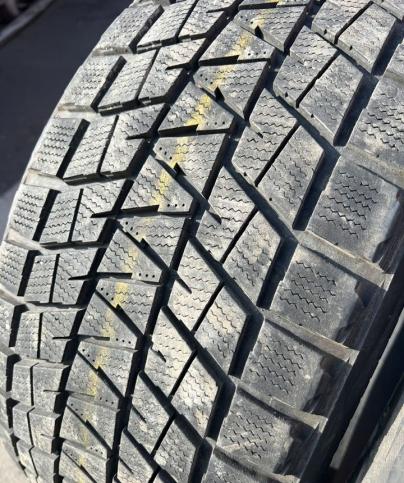 Bridgestone Blizzak DM-V1 275/40 R20