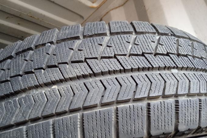 Bridgestone Blizzak VRX 185/65 R15