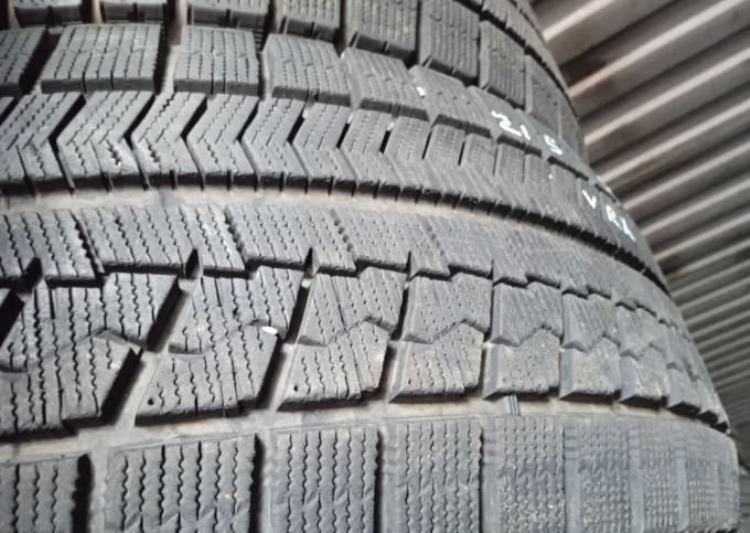 Bridgestone Blizzak VRX 215/55 R17