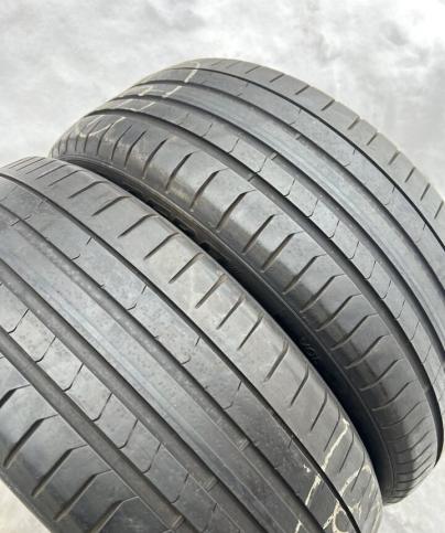 Pirelli P Zero PZ4 245/40 R21