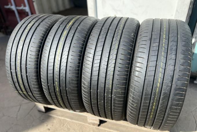 Bridgestone Alenza 001 275/45 R21