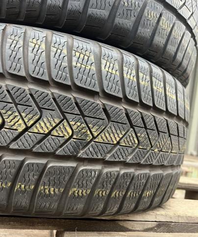 Pirelli Winter Sottozero 3 235/35 R20