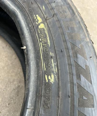 Bridgestone Blizzak LM-80 235/60 R18