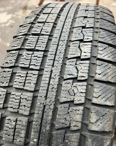 Toyo Winter Tranpath MK4a 225/65 R17