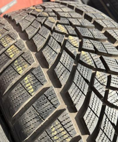 Goodyear UltraGrip Performance+ 265/40 R21