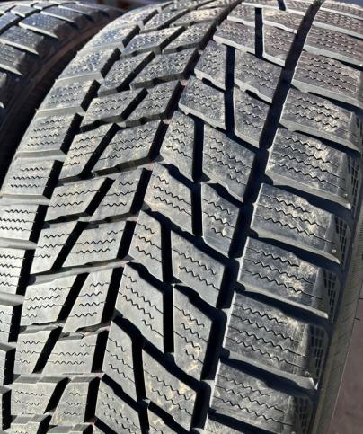 Bridgestone Blizzak LM-22 255/40 R19