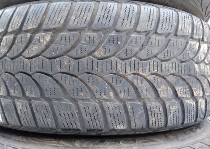 Bridgestone Blizzak LM-32 225/55 R17