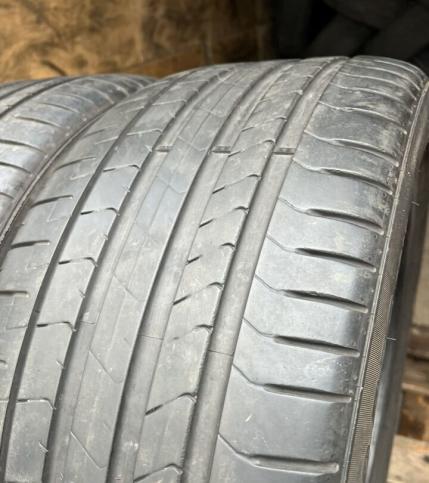 Pirelli P Zero PZ4 255/40 R20