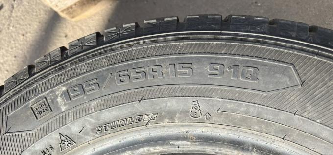 Goodyear Ice Navi 6 195/65 R15