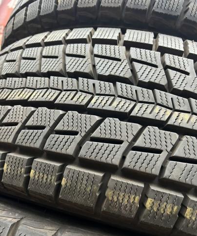 Dunlop Winter Maxx SJ8 265/70 R16