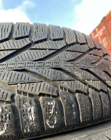 Nokian Tyres Hakkapeliitta R2 235/65 R18