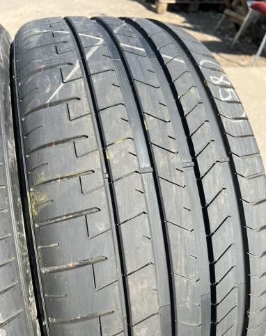 Pirelli P Zero PZ4 265/40 R21