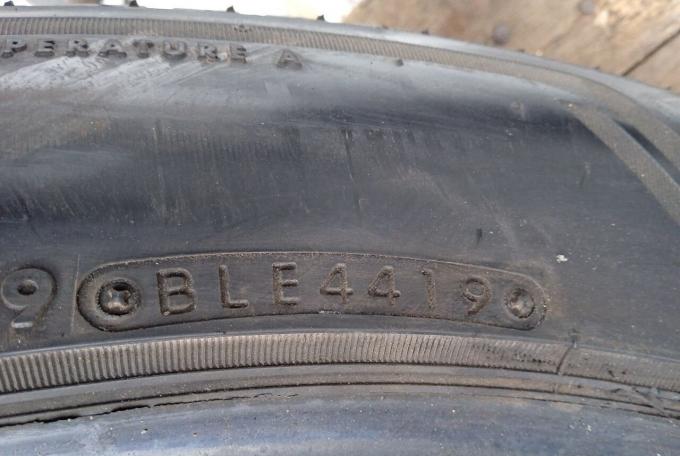 Bridgestone Alenza 001 285/45 R22