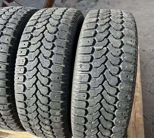 Yokohama Ice Guard F700Z 215/60 R17