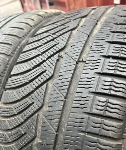 Michelin Pilot Alpin 4 215/45 R18