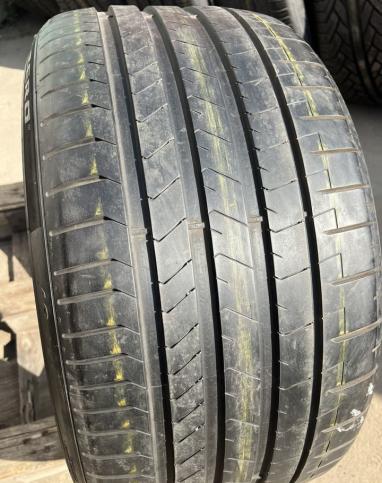 Pirelli P Zero PZ4 285/30 R22