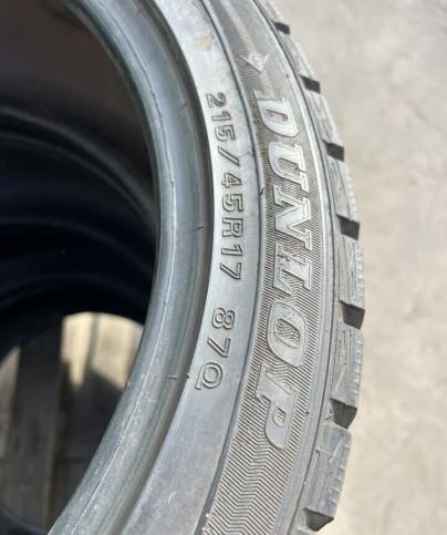 Dunlop Winter Maxx WM01 215/45 R17