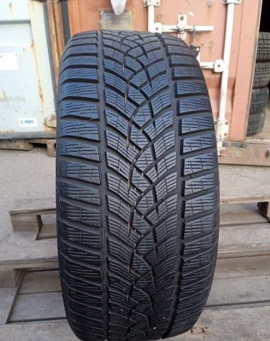 Goodyear UltraGrip Performance+ 235/45 R18