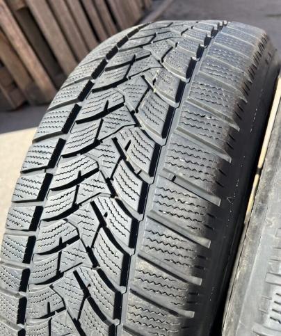 Dunlop Winter Sport 5 SUV 215/60 R17