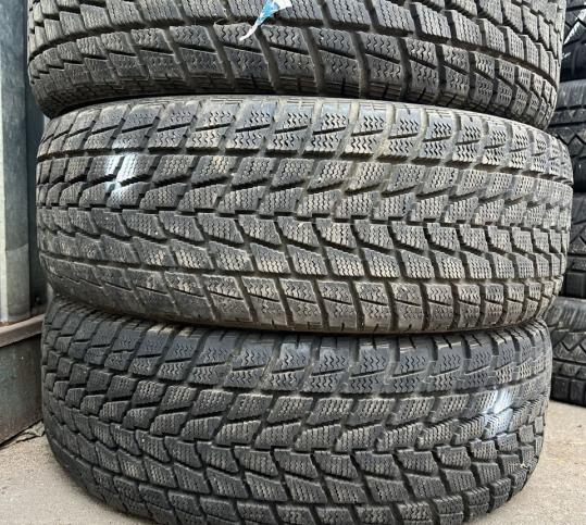 Toyo Winter Tranpath SU-4 235/60 R16