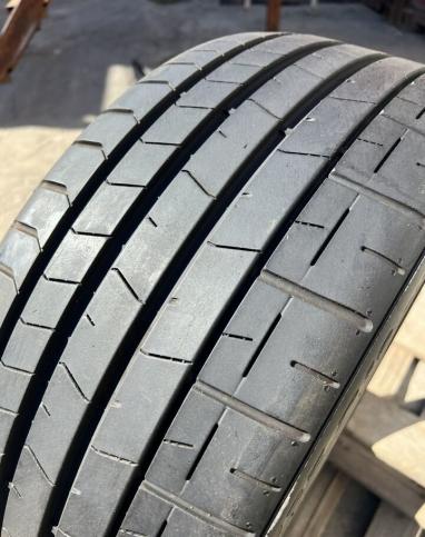 Pirelli P Zero PZ4 235/35 R19