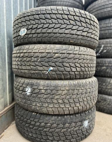 Toyo Winter Tranpath SU-4 235/60 R16