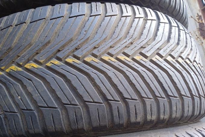 Michelin CrossClimate 2 215/55 R17