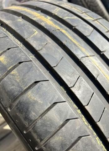 Pirelli P Zero PZ4 275/35 R22