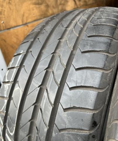 Goodyear EfficientGrip 215/50 R17