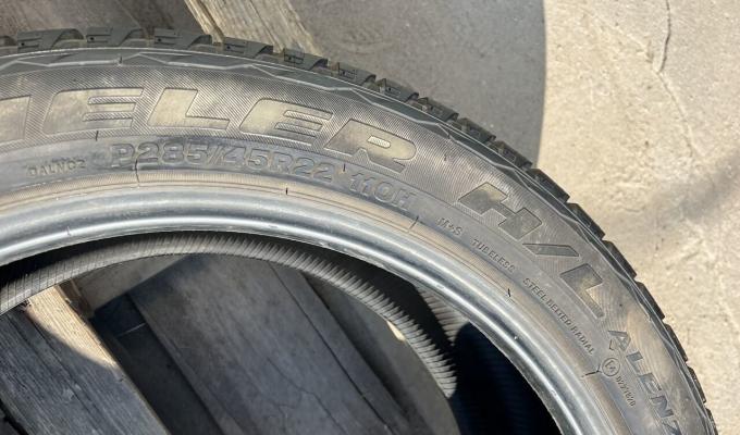 Bridgestone Dueler H/L Alenza 285/45 R22