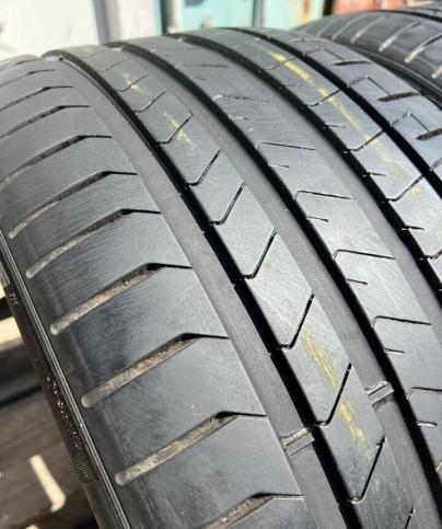 Pirelli P Zero PZ4 285/30 R21