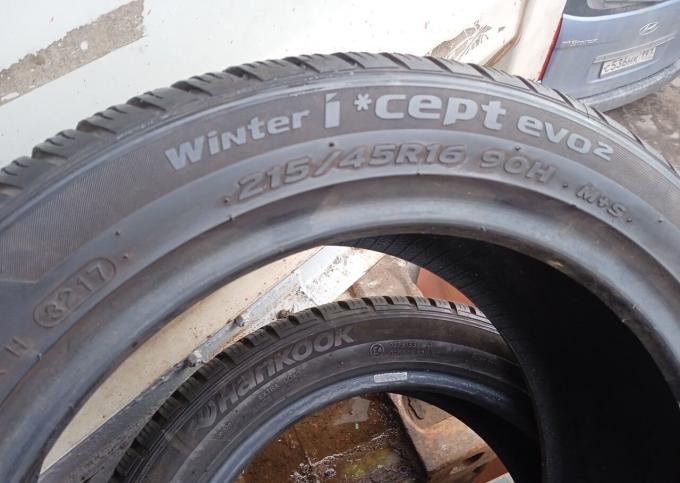 Hankook Winter I'Cept Evo2 W320 215/45 R16