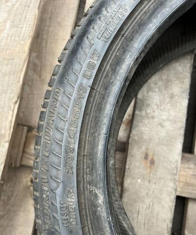 Bridgestone DriveGuard 205/45 R17