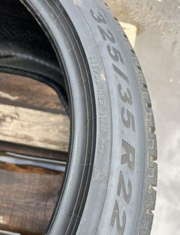 Pirelli Scorpion Winter 325/35 R22