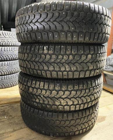 Yokohama Ice Guard F700Z 215/60 R17