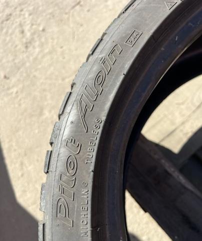 Michelin Pilot Alpin 4 235/35 R19