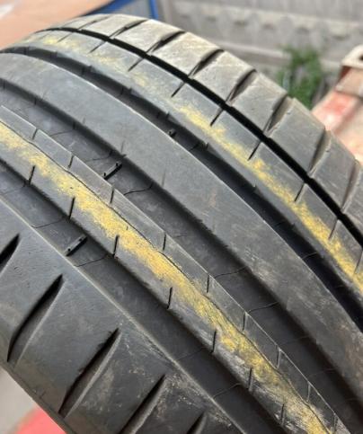 Michelin Pilot Sport 4 235/40 R18